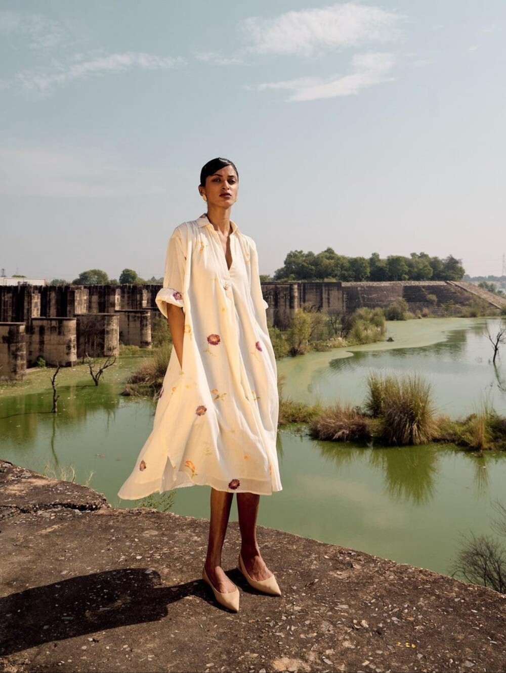 Khara Kapas Soft Mul Cotton Dove Dress - Picture 2 of 5
